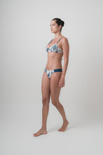 Load image into Gallery viewer, Cedar bottom | Blue and white pattern