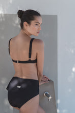 Load image into Gallery viewer, Magnolia top | Black ribb