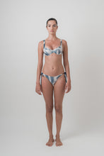 Load image into Gallery viewer, Lily bottom | Blue and white pattern