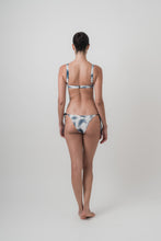 Load image into Gallery viewer, Magnolia top | Blue and white pattern