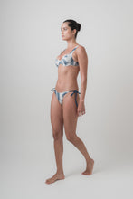 Load image into Gallery viewer, Lily bottom | Blue and white pattern