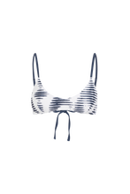 Load image into Gallery viewer, Basil top | Air - Blue and white pattern
