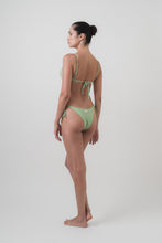 Load image into Gallery viewer, Basil top | Earth - Matcha
