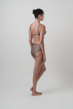 Load image into Gallery viewer, Aloe bottom | Shiny brown
